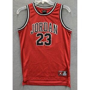 Michael Jordan Basketball Jersey #23 Boys Size Large Red 95A773-R78 323